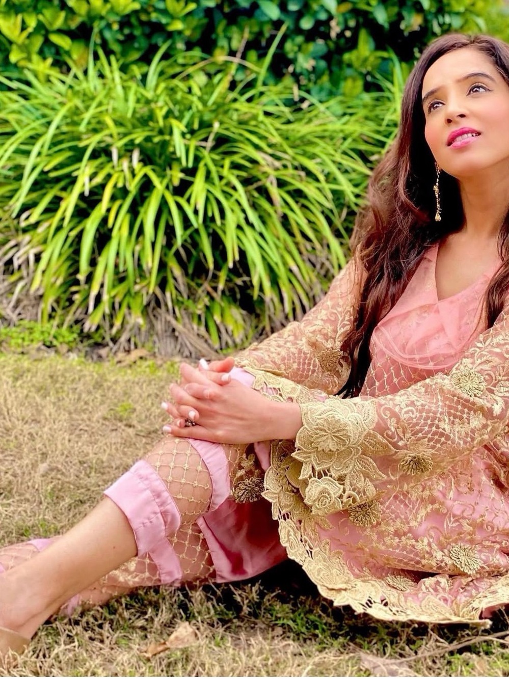 Elegant Pink Lace Embroidered Women's Kurta Set